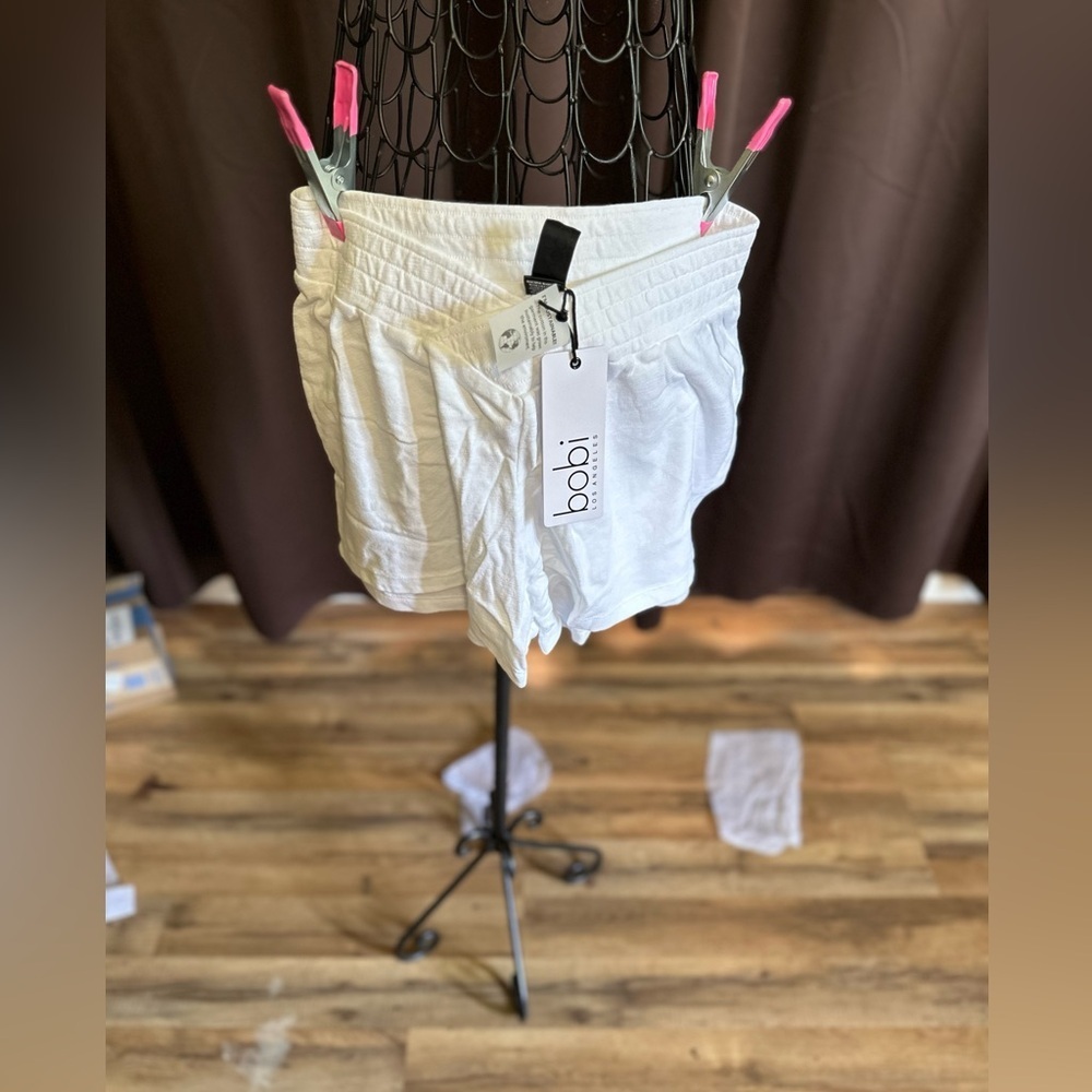 DONATED Bobi Los Angeles Criss cross shorts - Picture 3 of 3